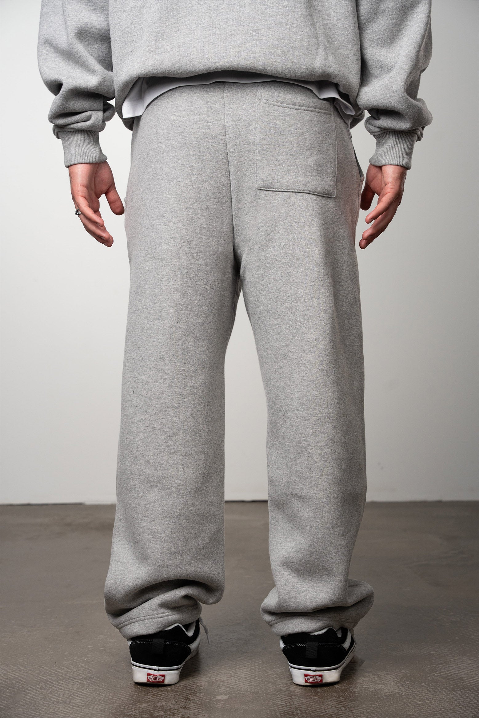 Backview of the Lemuta heavyweight grey blank pant