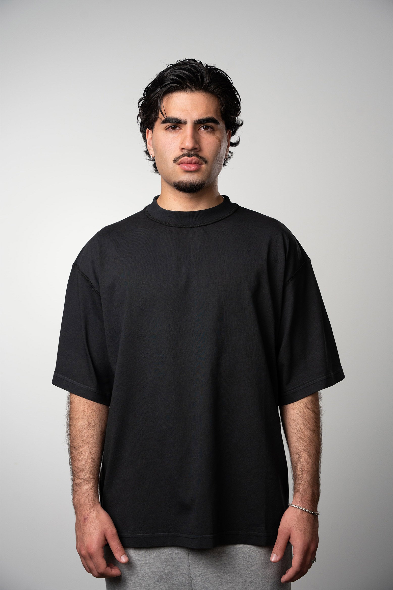 Unprinted Premium quality black blank shirt - with no MOQ for clothing brands