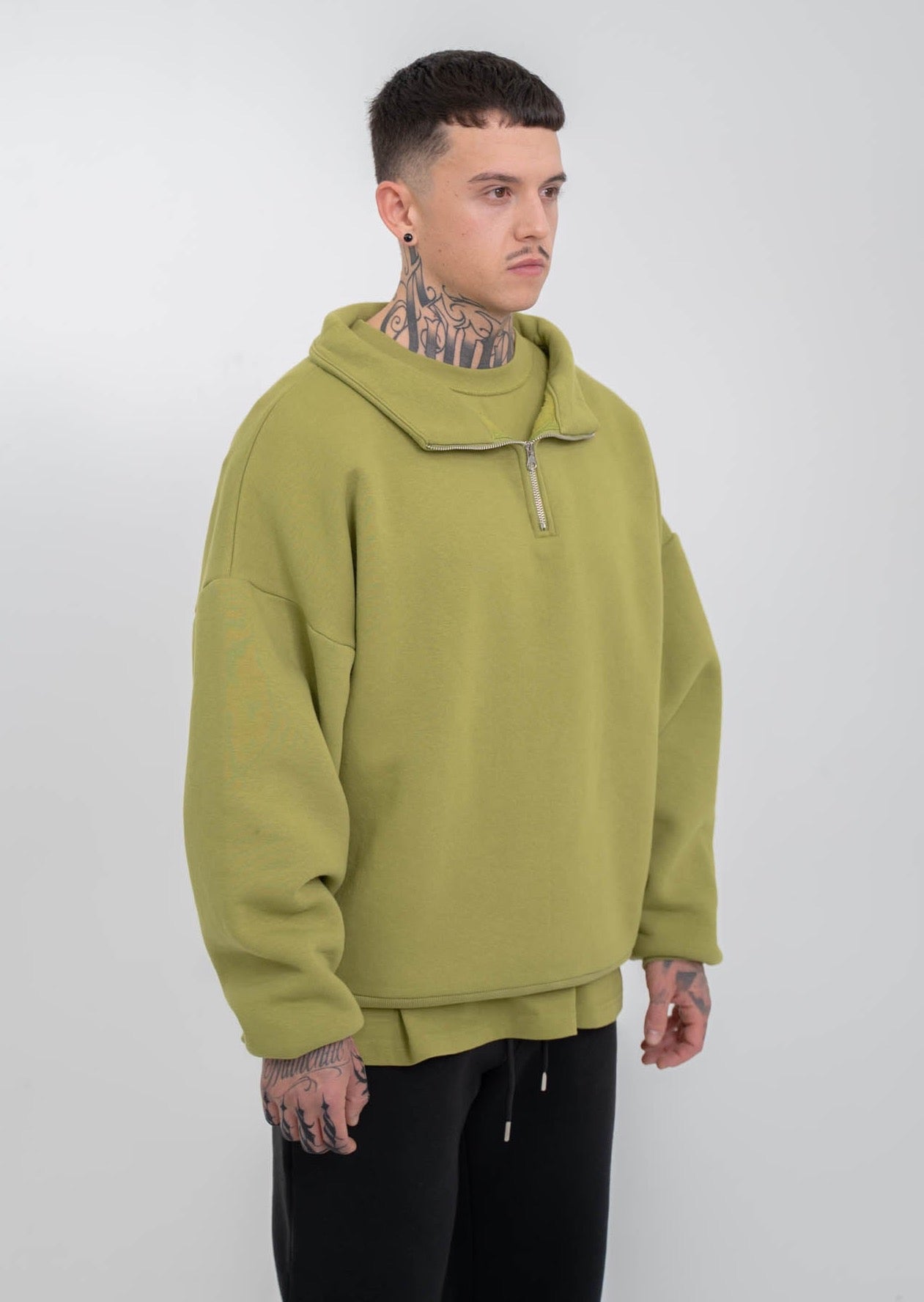 Customizable Blank half zip made in Europe