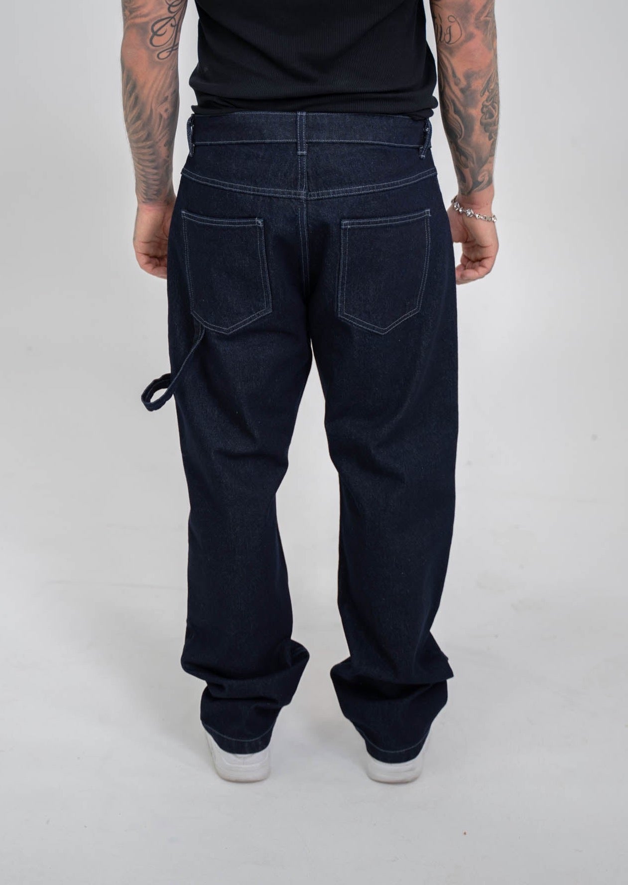 Back view of carpenter pant